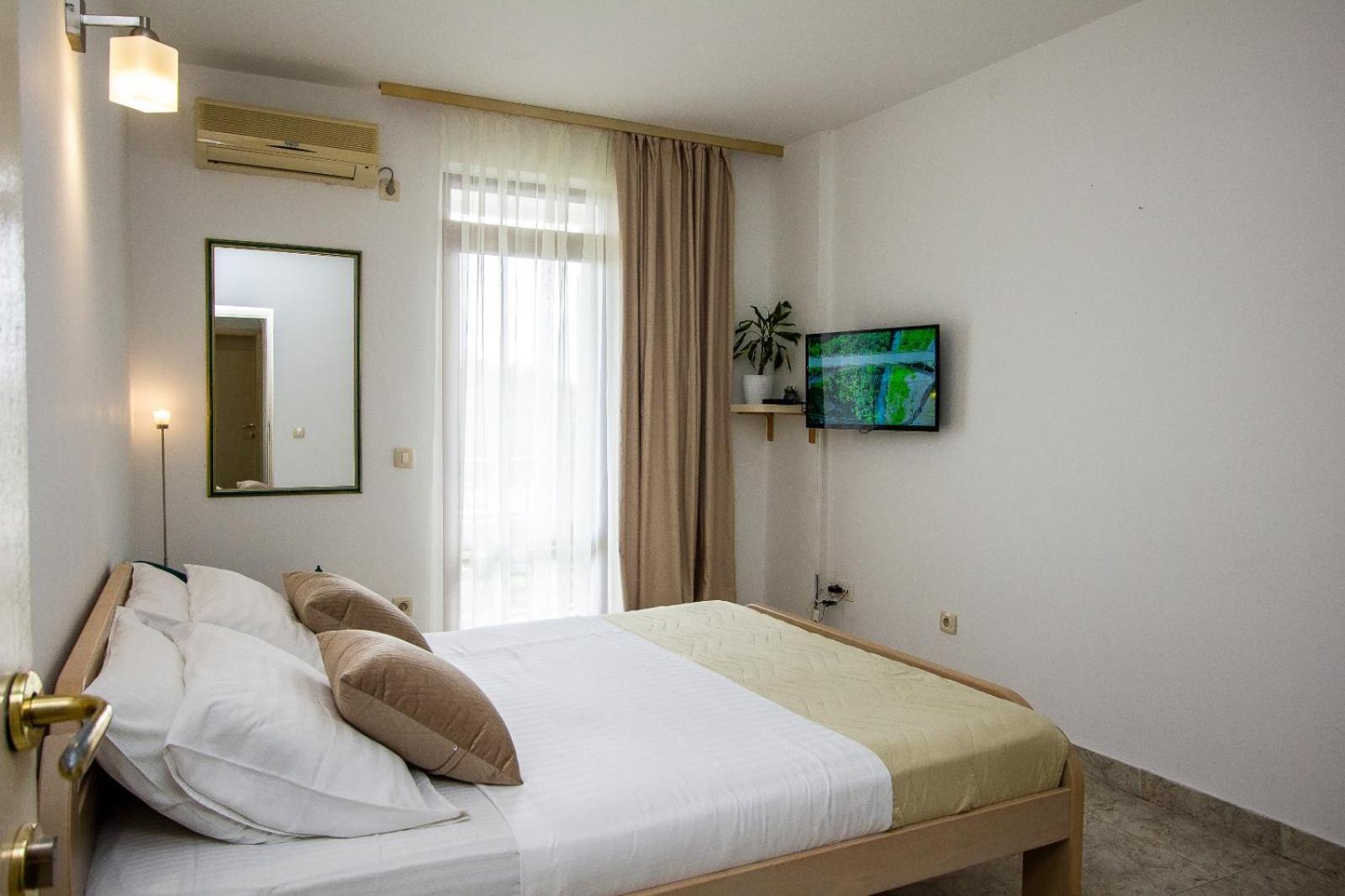 Apartments Ardura Petrovac Екстериор снимка